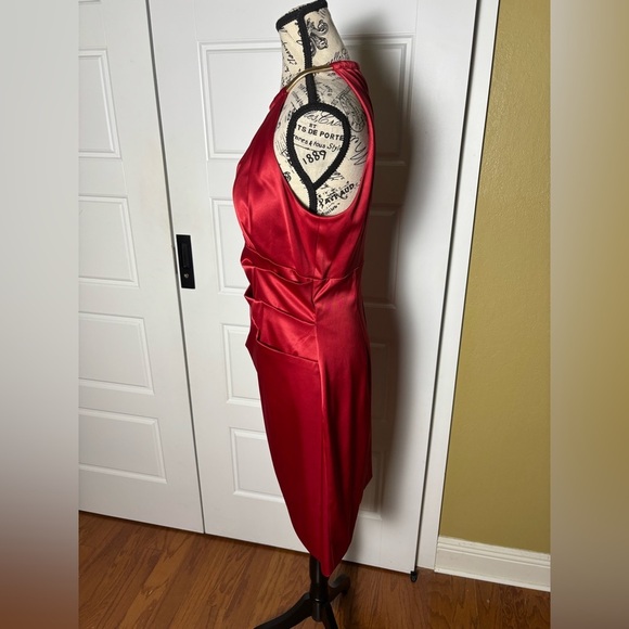 Eliza J red cocktail dress w/gold chain halter - Picture 5 of 8